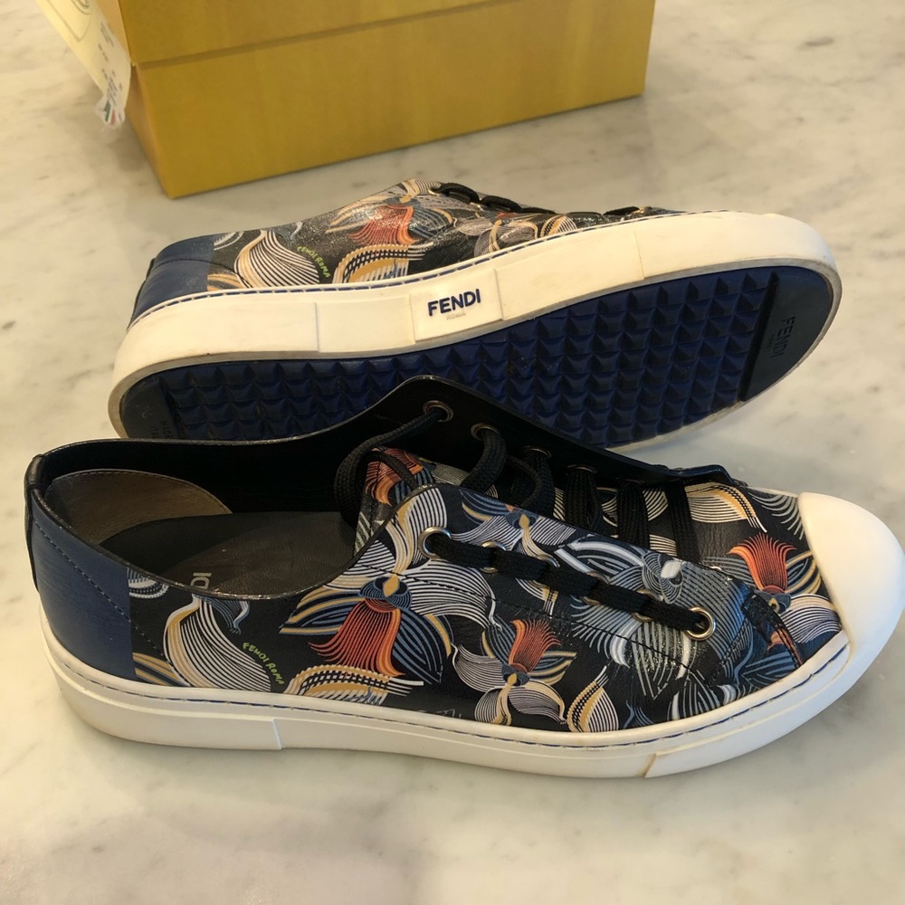 🔥 FENDI low top sneakers shoes AUTHENTIC 38.5/8🔥